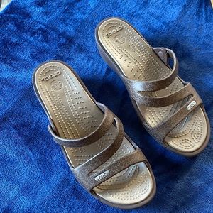 Disney croc Patricia wedge sandal